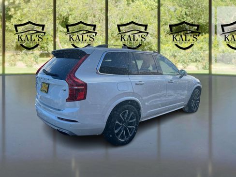 Used 2019 Volvo XC90 T6 Momentum w/ Advanced Package image 5