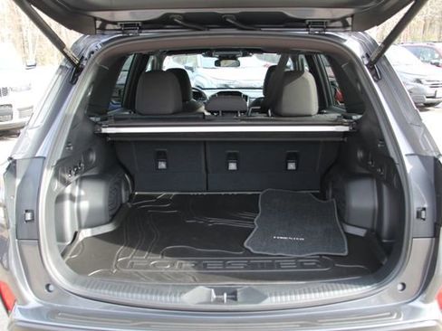 Certified 2025 Subaru Forester Premium image 30