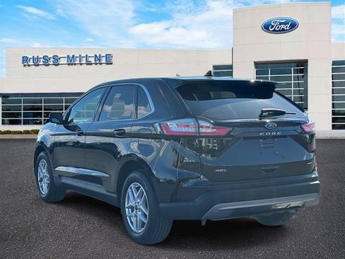 Used 2024 Ford Edge SEL w/ Convenience Package image 5