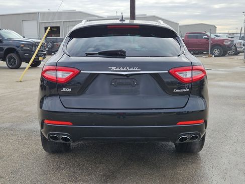 Used 2019 Maserati Levante S image 4
