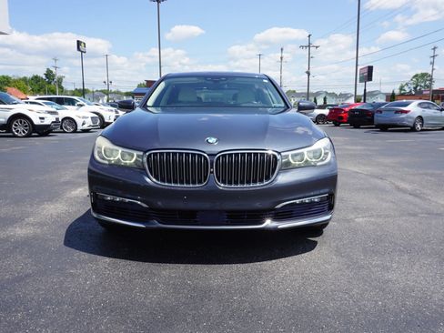Used 2016 BMW 740i RWD image 2