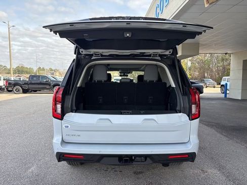 New 2026 Ford Expedition Active image 8