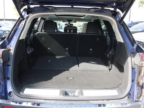 Used 2022 INFINITI QX60 Sensory w/ Cargo Package image 42
