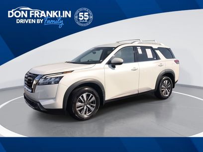 Used 2023 Nissan Pathfinder SL