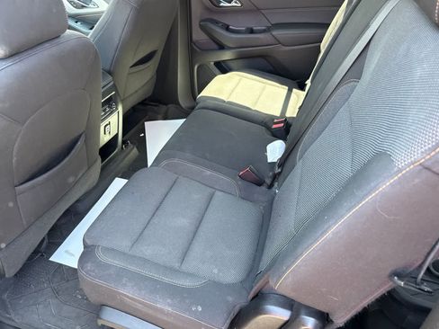 Used 2021 Chevrolet Traverse LT FWD image 23
