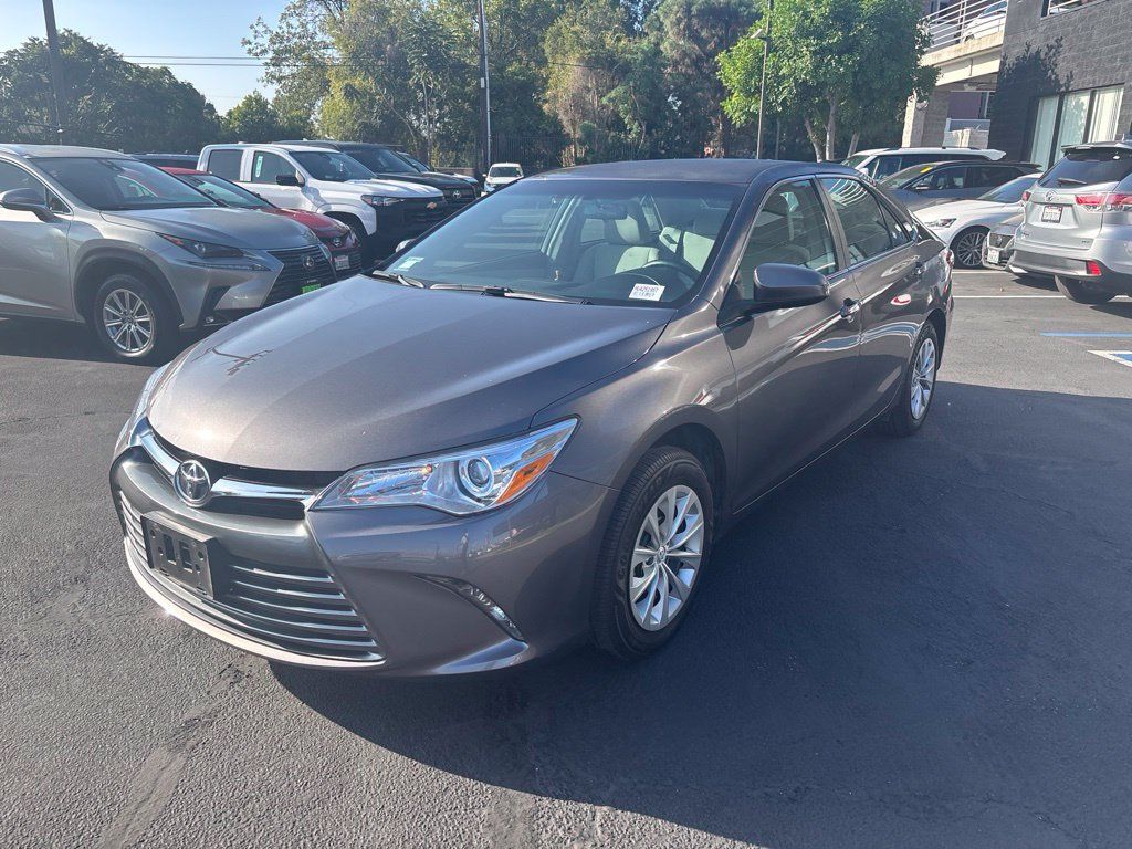 Used 2017 Toyota Camry LE FWD image 8