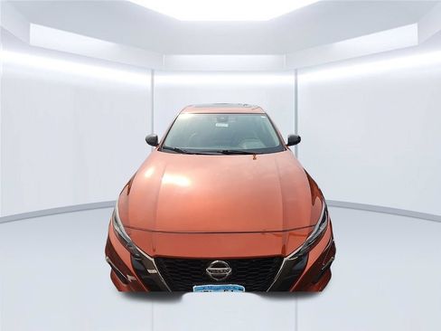 Used 2022 Nissan Altima 2.0 SR FWD image 7