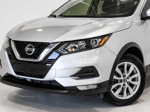 Used 2022 Nissan Rogue Sport SV AWD/4WD image 2