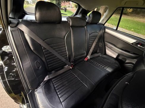 Used 2018 Subaru Outback 2.5i Premium image 31