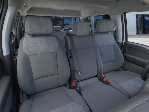 New 2025 Ford F550 XLT image 10