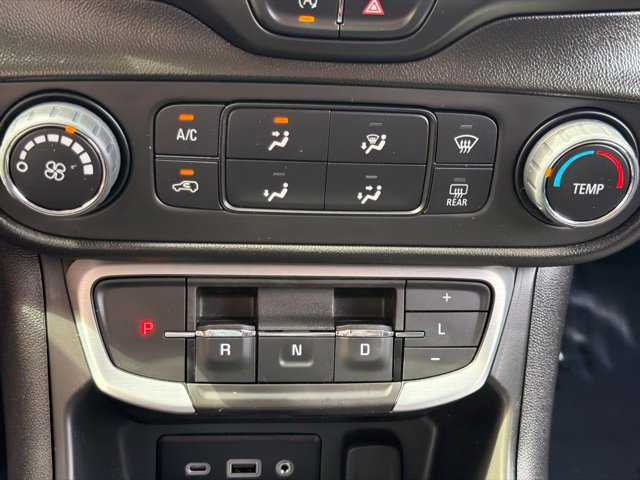 Used 2022 GMC Terrain SLE FWD image 28