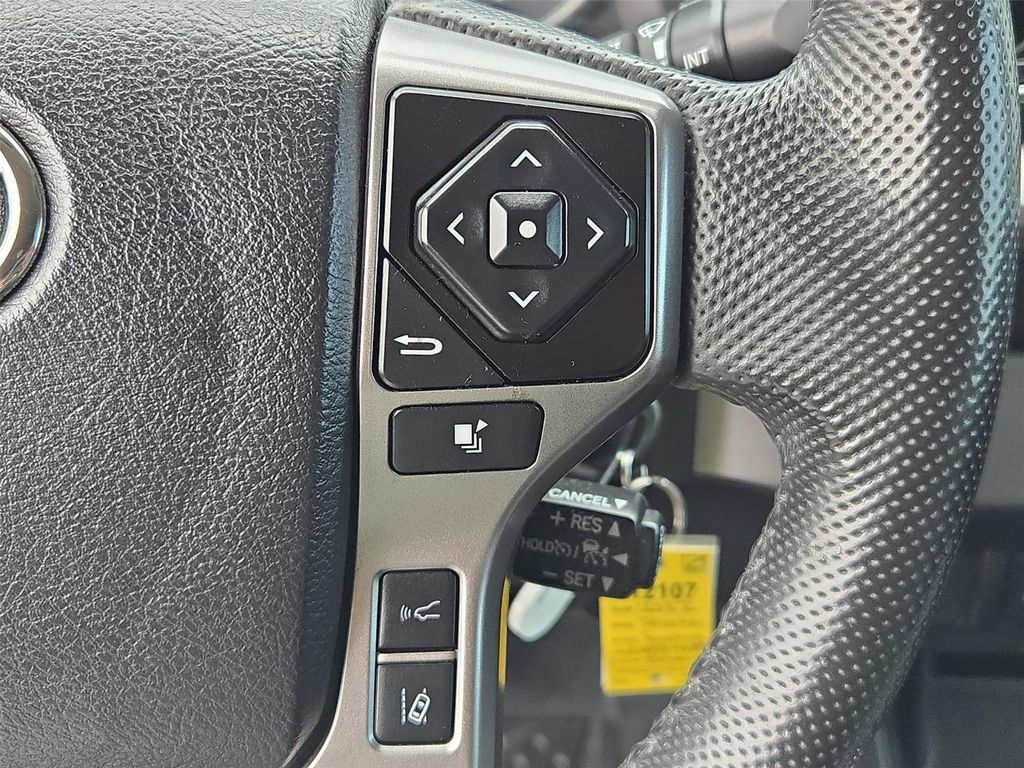 Used 2022 Toyota Tacoma SR5 RWD image 35
