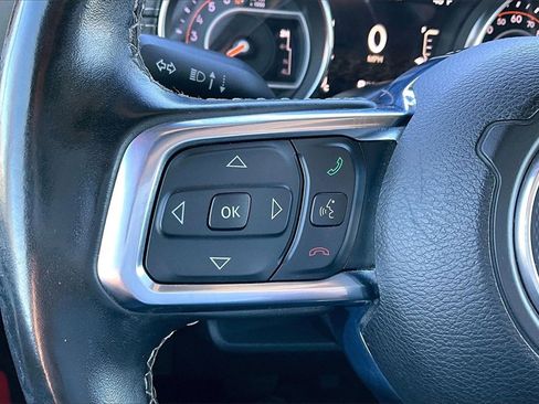 Used 2020 Jeep Wrangler Unlimited Sahara image 15