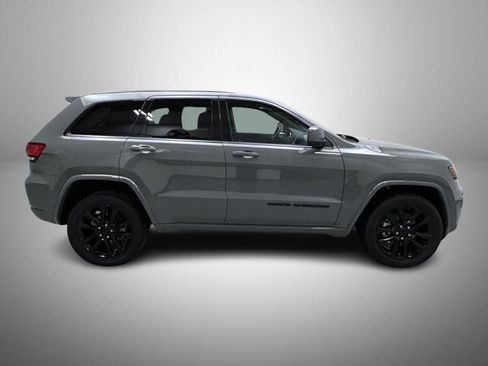 Used 2021 Jeep Grand Cherokee Laredo X AWD/4WD image 4