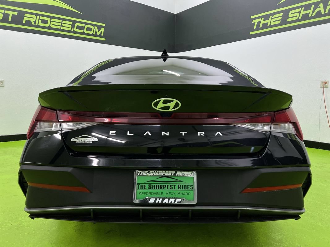 Used 2025 Hyundai Elantra SEL FWD image 8