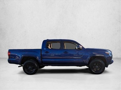 Certified 2022 Toyota Tacoma SR5 image 4