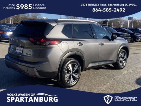 Used 2024 Nissan Rogue SL image 3