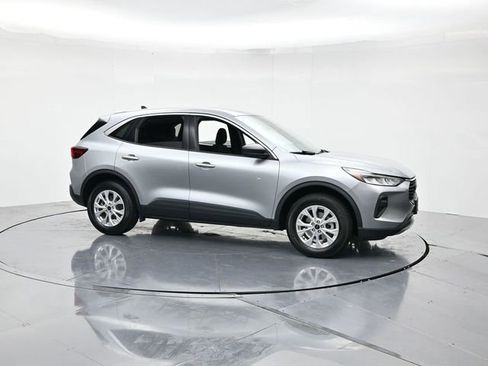 Certified 2024 Ford Escape Active image 3