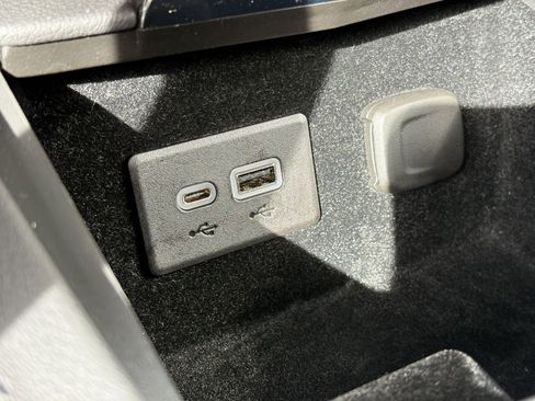 Used 2021 Cadillac XT4 Sport w/ Cold Weather Package image 23