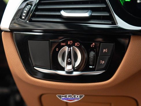 Used 2022 BMW 540i w/ M Sport Package image 40