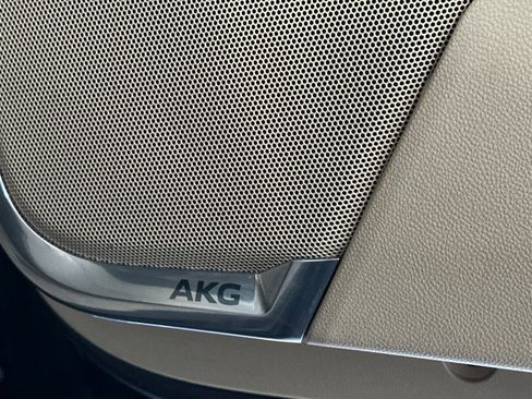 Certified 2023 Cadillac Escalade ESV Premium Luxury w/ Performance Package image 24