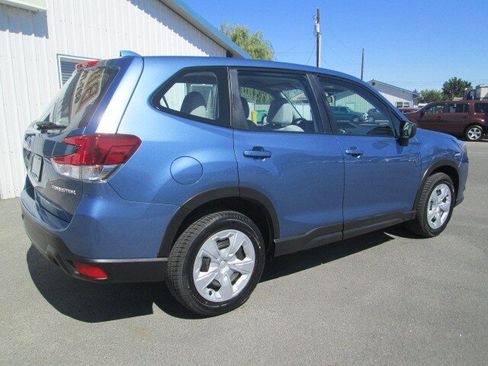 Used 2023 Subaru Forester AWD/4WD image 6