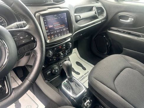 Used 2022 Jeep Renegade Altitude w/ Convenience Group AWD/4WD image 26