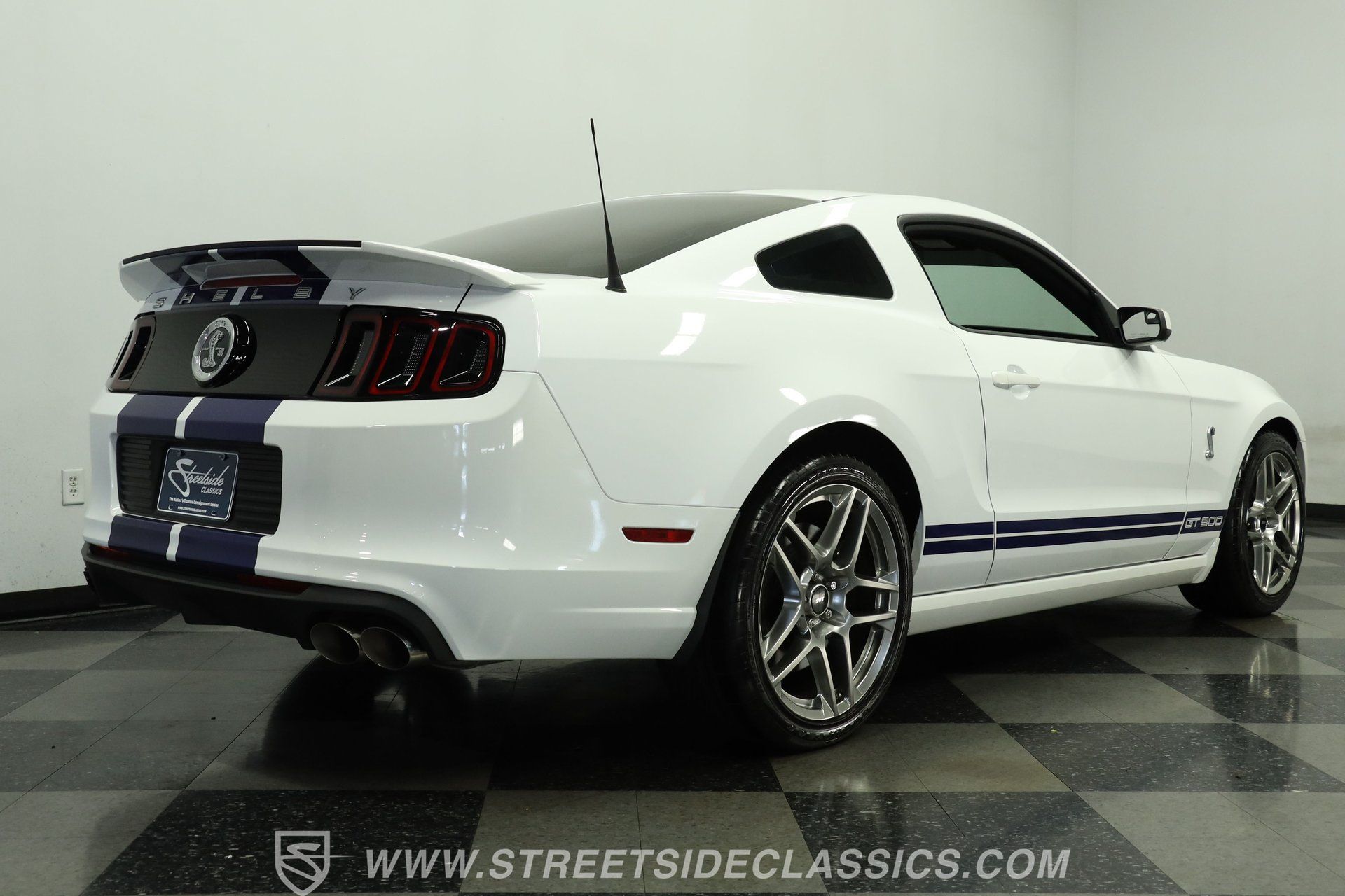 Used 2014 Ford Mustang Shelby GT500 RWD image 26