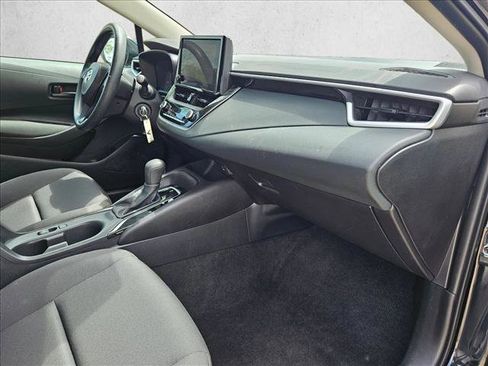 Used 2025 Toyota Corolla LE FWD image 19