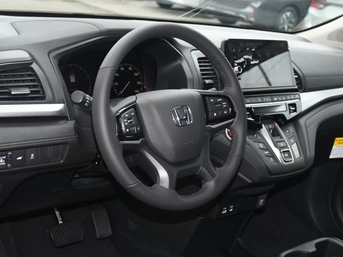 New 2026 Honda Odyssey EX-L image 4
