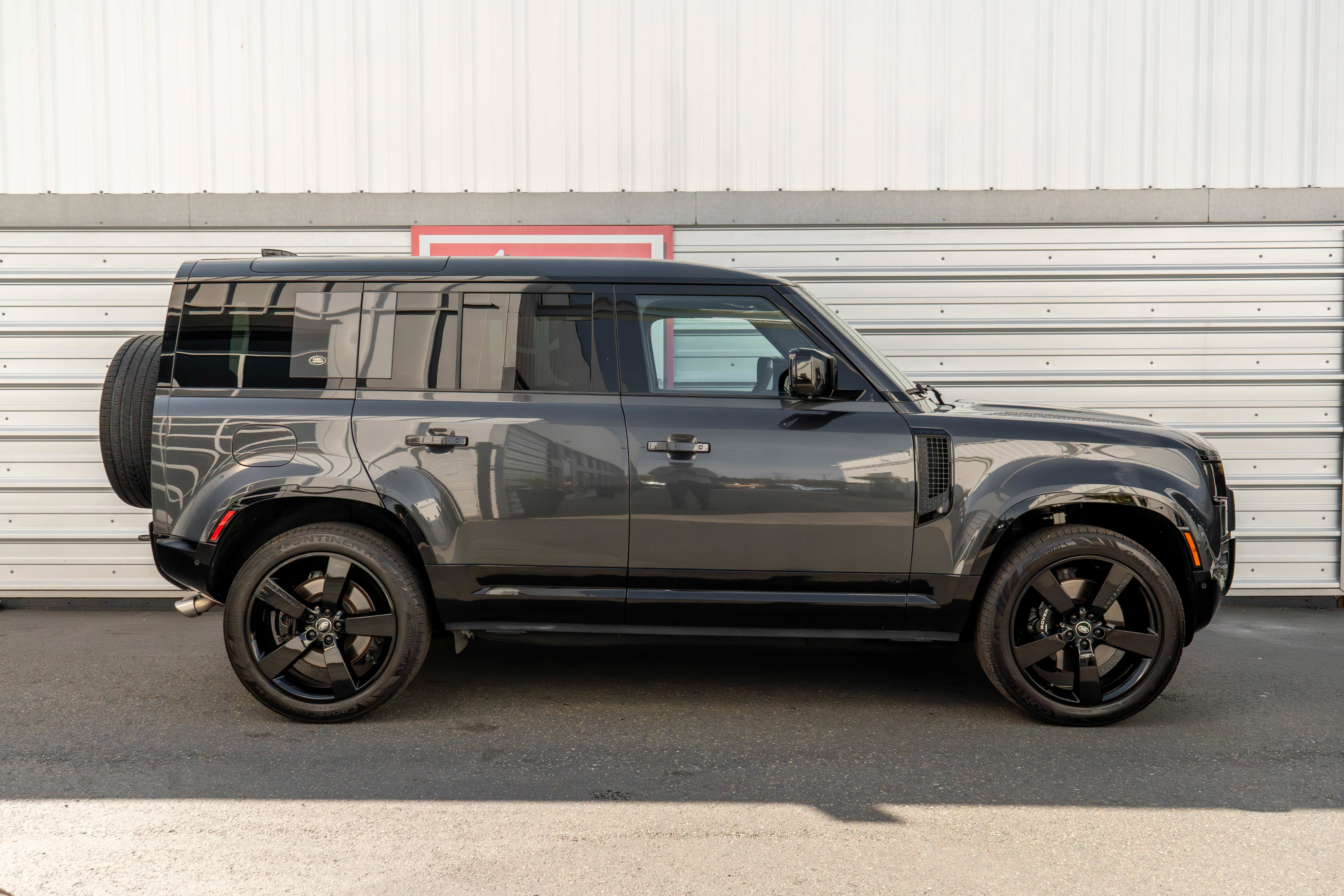 Used 2023 Land Rover Defender 110 Carpathian Edition AWD/4WD image 38