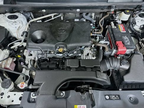 Used 2021 Toyota RAV4 LE w/ Carpet Mat Package (TMS) FWD image 21