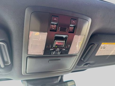Certified 2023 Lexus GX 460 Premium w/ Premium Package AWD/4WD image 38