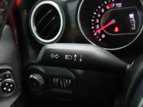 Used 2021 Jeep Wrangler Unlimited Rubicon w/ Xtreme Recon 35" Tire Package AWD/4WD image 10