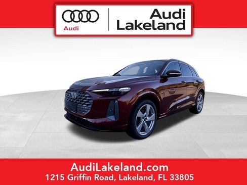 New 2025 Audi Q5 Prestige image 1