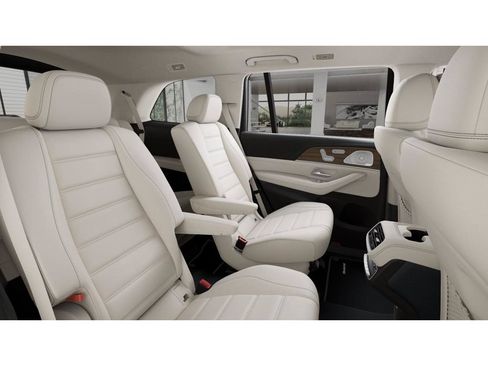 New 2026 Mercedes-Benz GLS 580 4MATIC image 5
