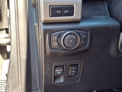 Used 2019 Ford F150 Lariat w/ Equipment Group 502A Luxury image 34