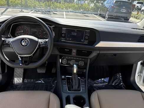 Used 2021 Volkswagen Jetta SE image 37