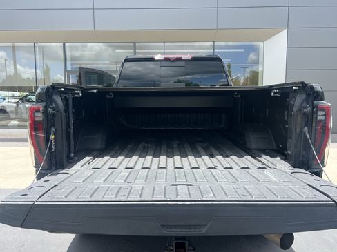 Used 2024 GMC Sierra 2500 AT4 w/ AT4 Premium Plus Package AWD/4WD image 32