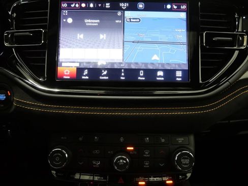 Used 2023 Dodge Durango R/T w/ Hemi Orange Plus Package AWD/4WD image 21