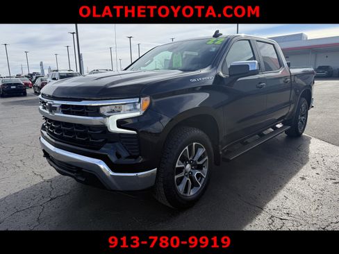 Used 2022 Chevrolet Silverado 1500 LT image 3