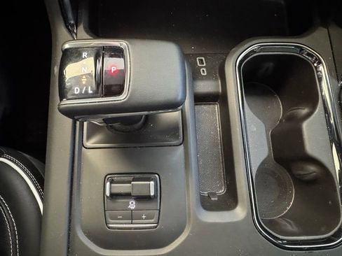 Used 2024 GMC Sierra 1500 AT4X image 24