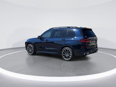 Used 2025 BMW X7 xDrive40i w/ M Sport Package AWD/4WD image 1