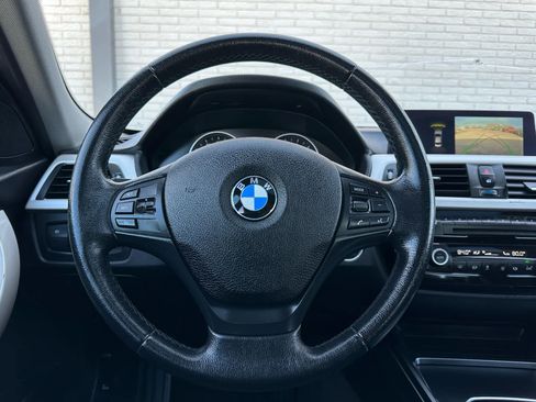 Used 2018 BMW 320i xDrive Sedan image 27