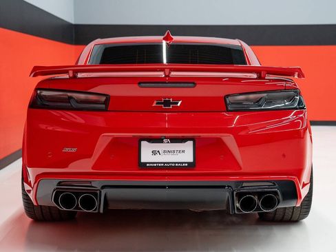 Used 2018 Chevrolet Camaro SS RWD image 53