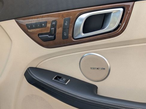 Used 2016 Mercedes-Benz SLK 300 image 18