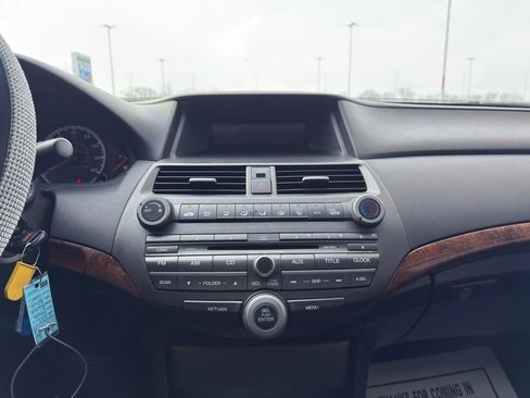Used 2011 Honda Accord EX image 17