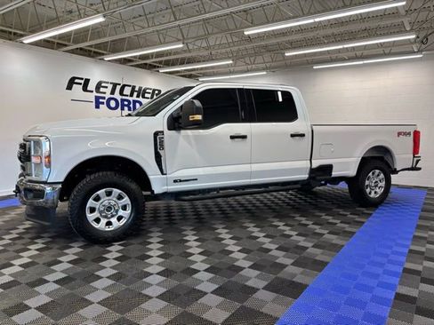 Used 2024 Ford F250 XLT w/ FX4 Off-Road Package image 3