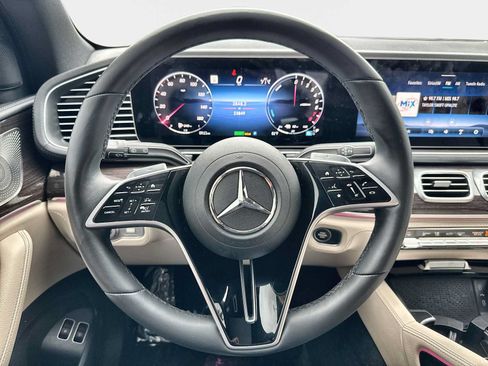 Used 2025 Mercedes-Benz GLE 450e 4MATIC image 22