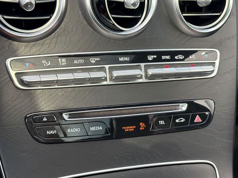 Used 2018 Mercedes-Benz GLC 300 4MATIC image 18